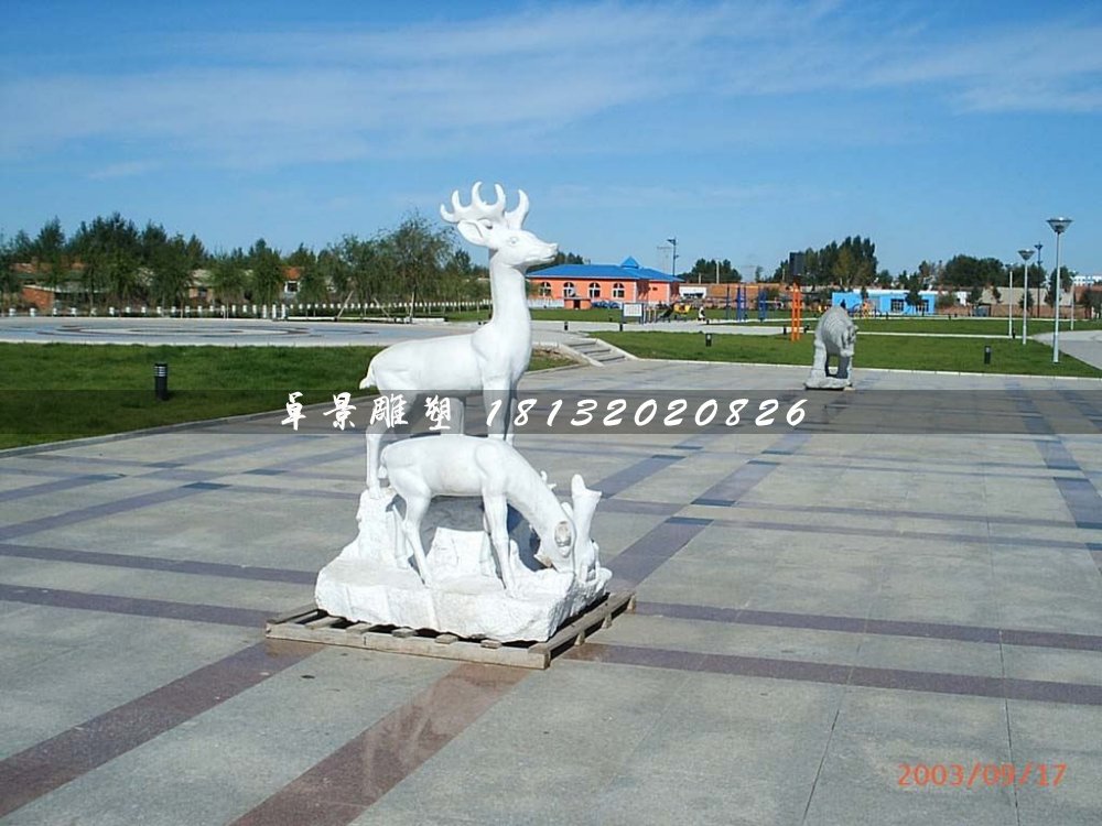 公園小鹿雕塑，廣場(chǎng)石頭鹿