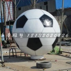 不銹鋼足球，學(xué)校廣場(chǎng)足球雕塑