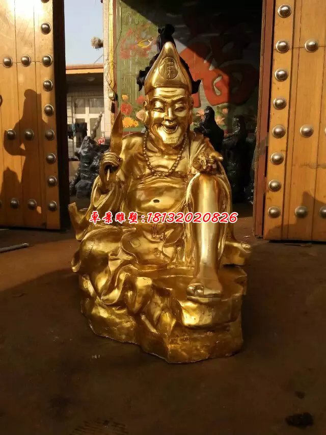 銅雕濟(jì)公，貼金濟(jì)公雕塑