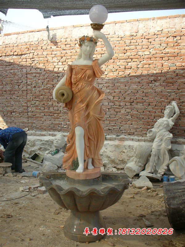 陽(yáng)光女神噴泉,人物噴泉