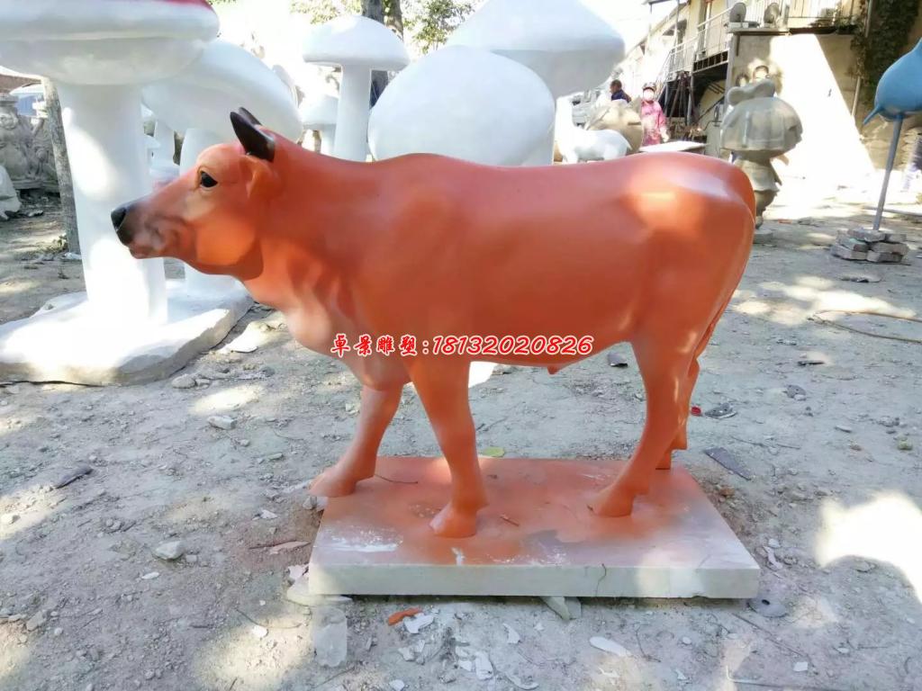玻璃鋼牛雕塑，玻璃鋼動物雕塑