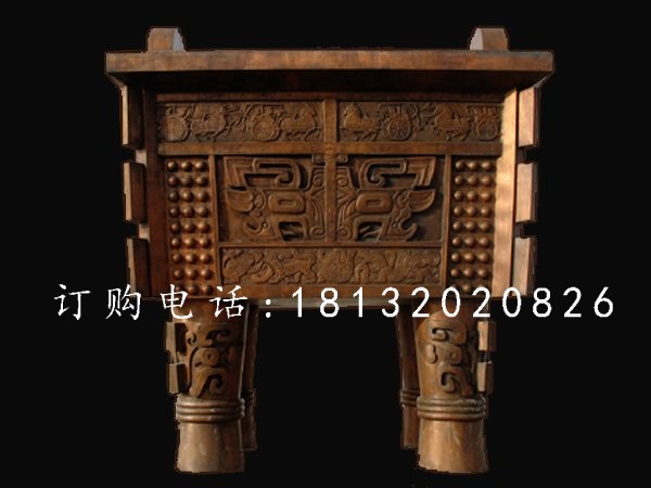 大連星海國(guó)際游樂場(chǎng)銅鼎4米高