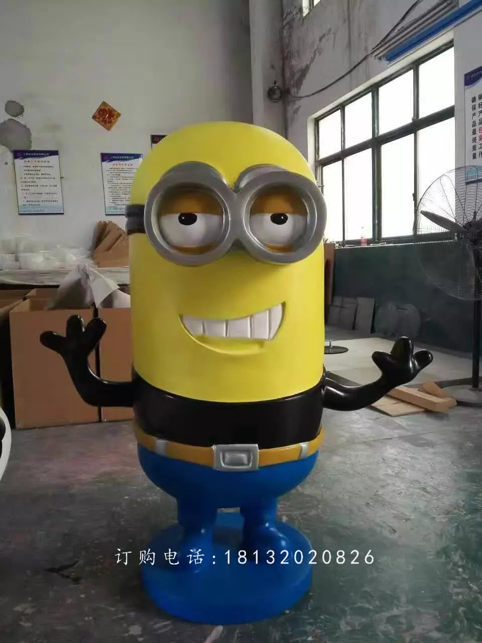 玻璃鋼小黃人，玻璃鋼卡通雕塑