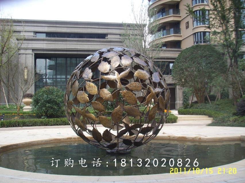 銅雕球，鏤空球，小區(qū)景觀雕塑