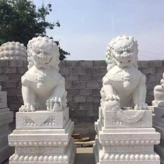石獅子，石雕動物