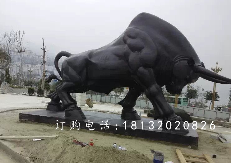 銅牛雕塑，拓荒牛雕塑