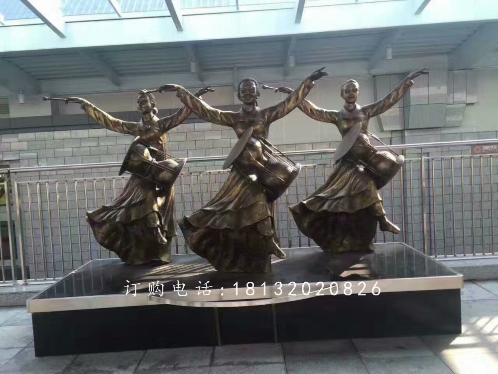 少數(shù)民族跳舞雕塑，廣場人物銅雕