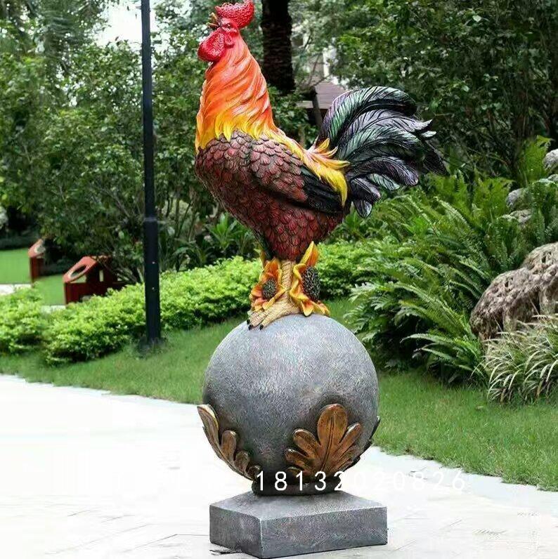 踩球公雞雕塑，玻璃鋼動物雕塑