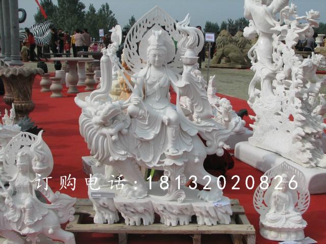 騎獅子的文殊菩薩雕塑，石雕佛像