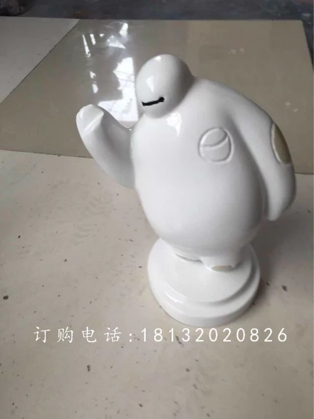 超能陸戰(zhàn)隊大白辦玻璃鋼卡通雕塑 (1)
