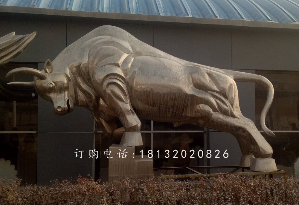 不銹鋼拓荒牛雕塑，不銹鋼動(dòng)物雕塑