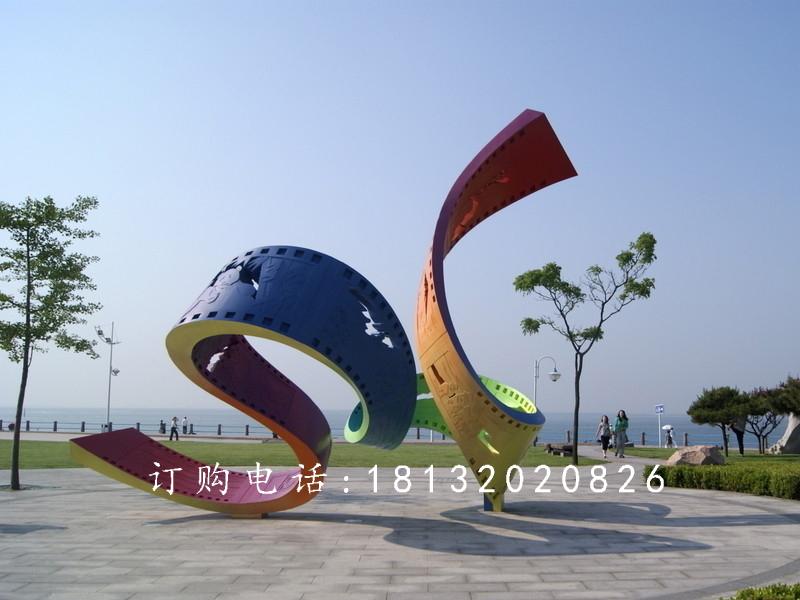不銹鋼五彩膠卷雕塑，不銹鋼景觀雕塑