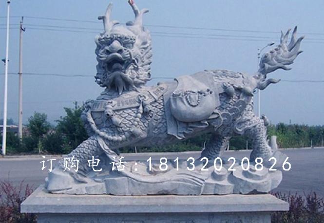 奔跑的麒麟石雕，青石麒麟雕塑