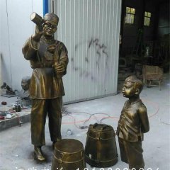 玻璃鋼仿銅人物雕塑，小孩打醬油雕塑