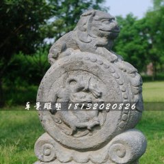 仿古石門墩，獅子抱鼓石