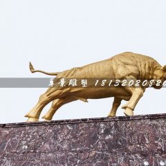 奔牛銅雕，廣場(chǎng)銅牛雕塑