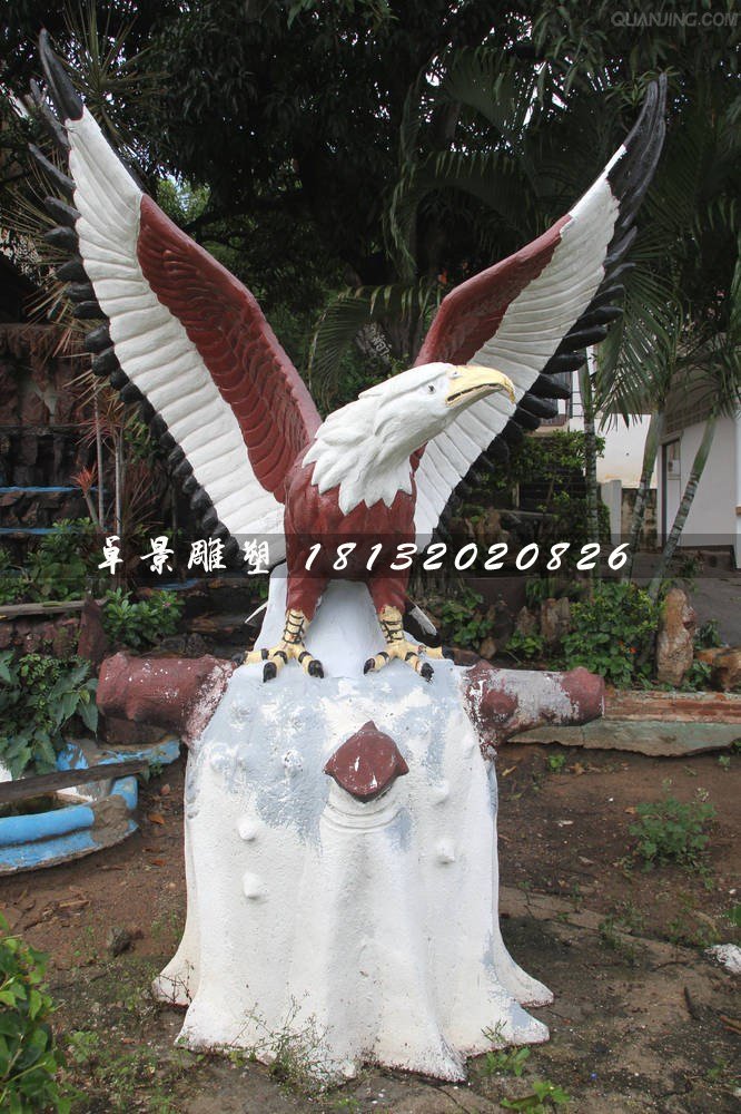 玻璃鋼老鷹雕塑，雄鷹展翅雕塑