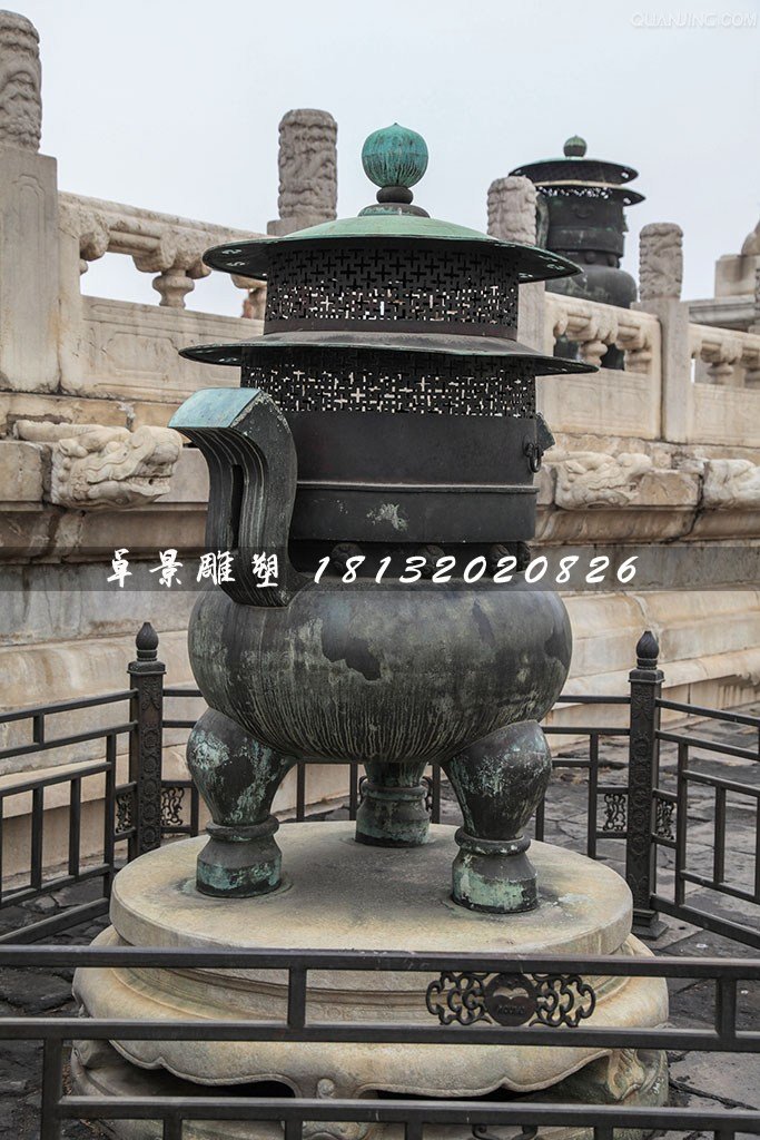 青銅香爐，三足銅香爐