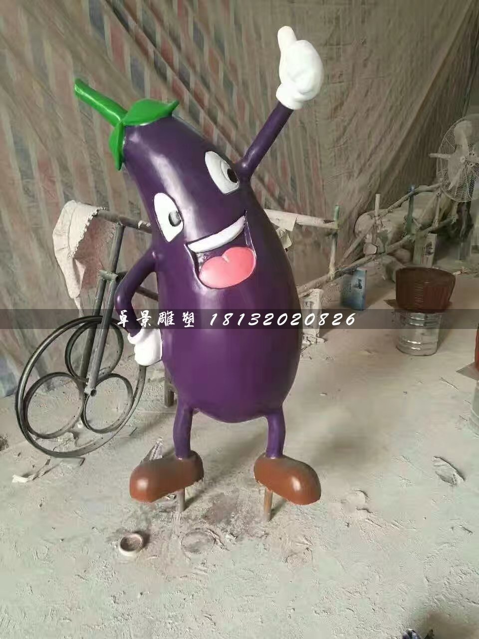 卡通茄子雕塑，玻璃鋼卡通雕塑