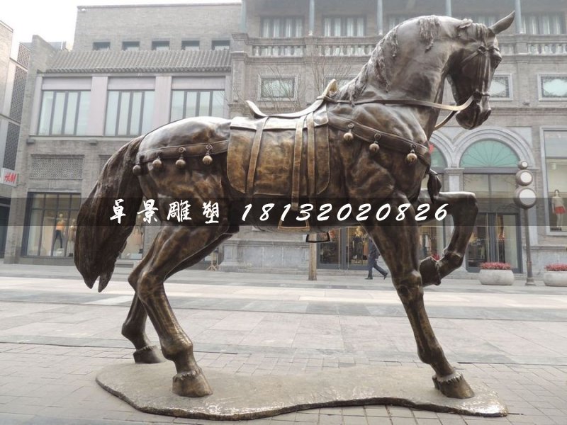 坐騎雕塑，廣場銅馬雕塑