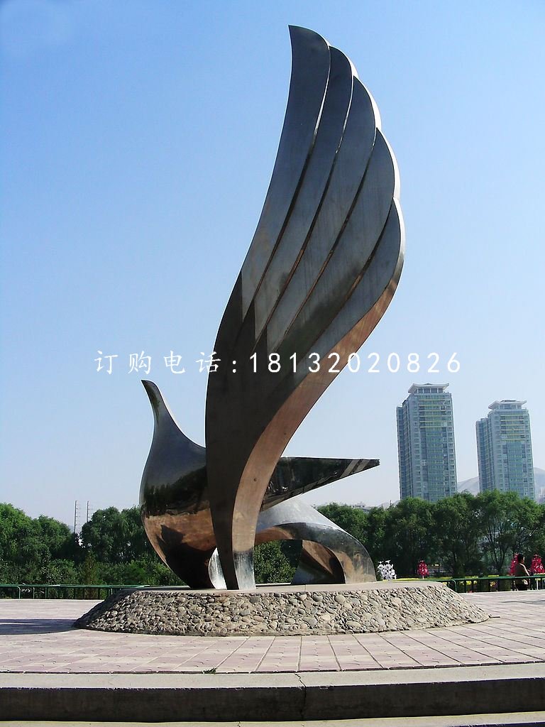 展翅鴿子雕塑，不銹鋼廣場雕塑