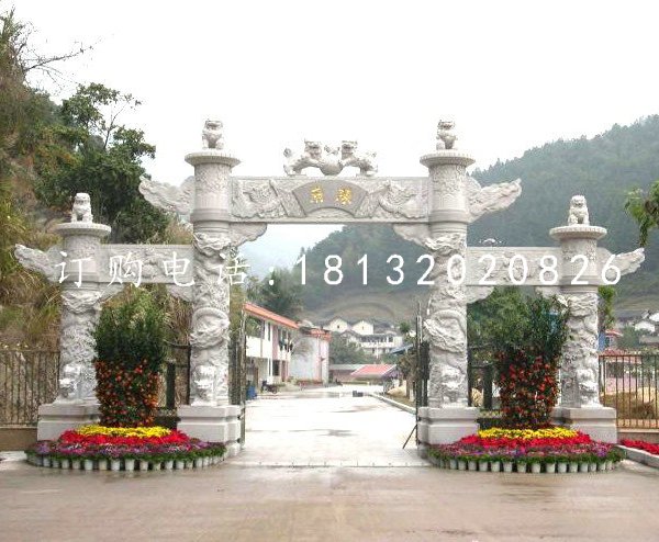 牌坊石雕，龍柱牌坊