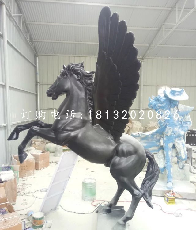 飛馬雕塑，廣場銅馬雕塑
