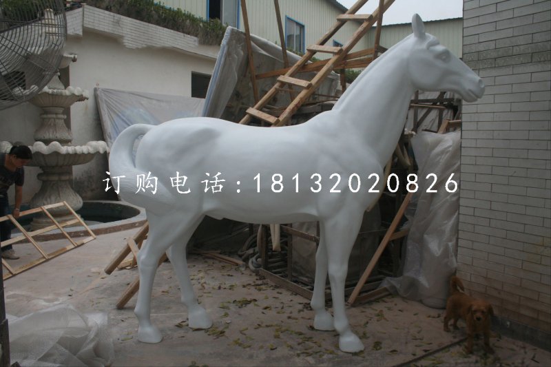 白馬雕塑，公園玻璃鋼動(dòng)物雕塑