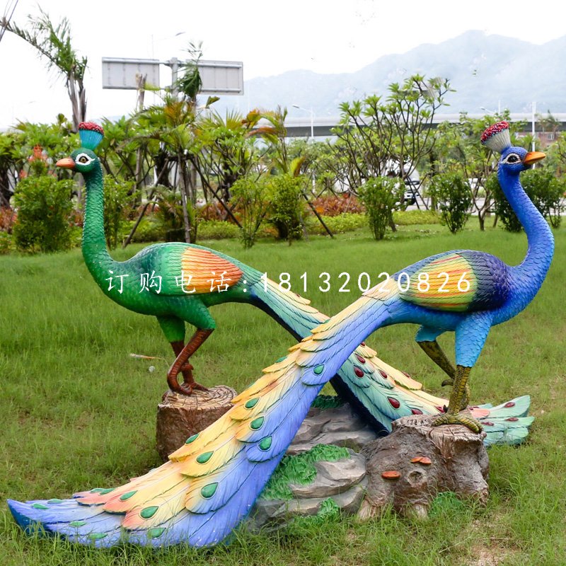 彩繪孔雀雕塑，玻璃鋼動(dòng)物雕塑