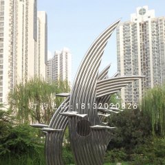 不銹鋼游魚雕塑，公園景觀雕塑