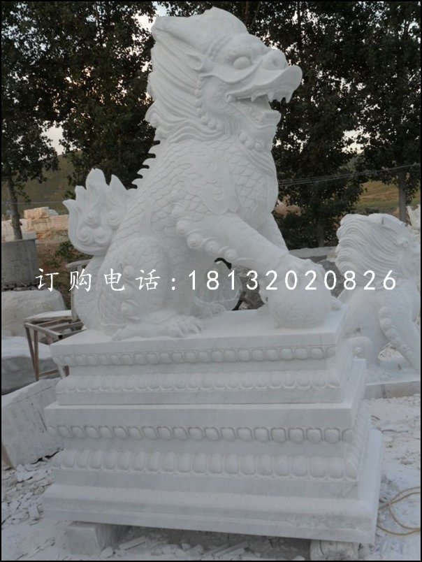 麒麟戲球石雕，漢白玉麒麟