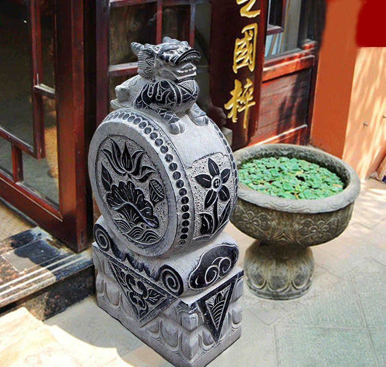 茶樓門口石雕，招財石門墩