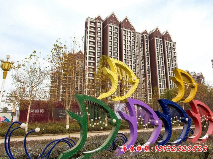 不銹鋼抽象魚群雕塑，小區(qū)公園景觀雕塑
