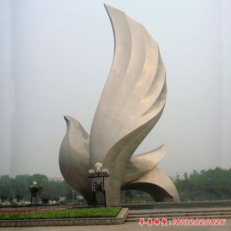 不銹鋼抽象飛鴿雕塑廣場(chǎng)景觀雕塑