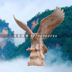 老鷹石雕，晚霞紅老鷹石雕