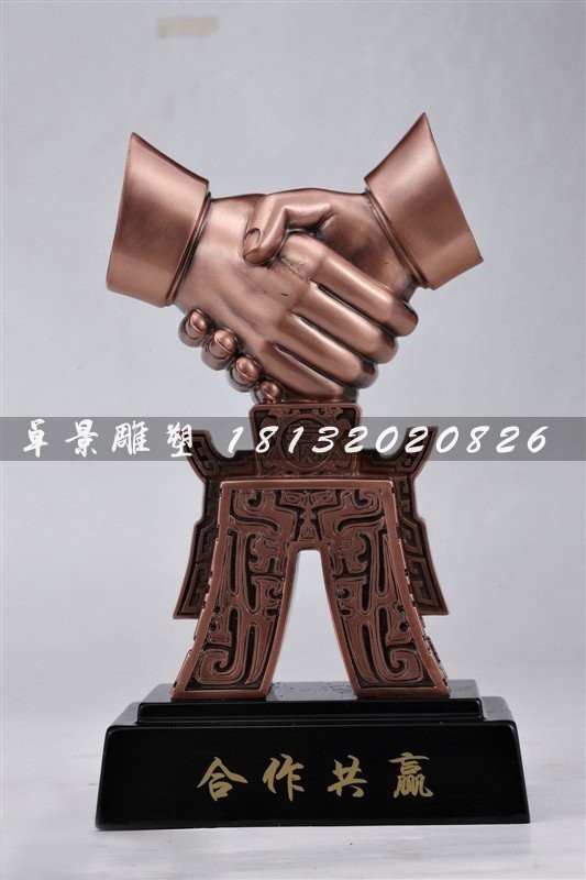 握手銅雕，合作共贏企業(yè)銅雕