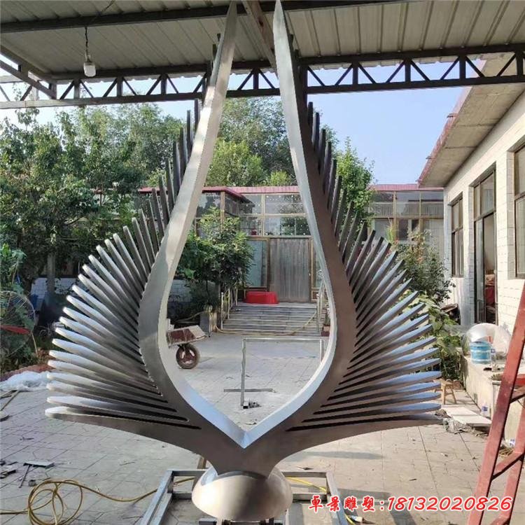 不銹鋼翅膀雕塑