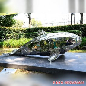 不銹鋼抽象鯊魚(yú)雕塑