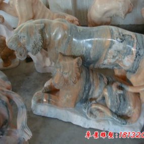 石雕坐老虎
