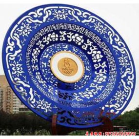 不銹鋼盤(pán)雕塑