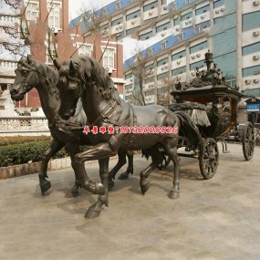 銅駟馬雕像