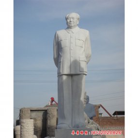 雄偉人像石雕