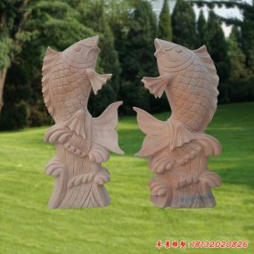 大理石雕刻的對(duì)魚(yú)