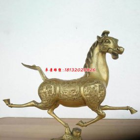 馬踏飛燕銅雕