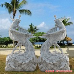 鳳凰石雕像