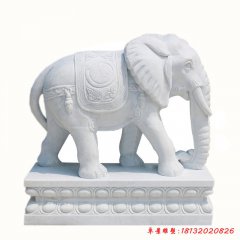 石雕大象塑像