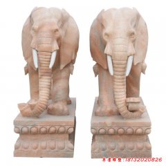 一對(duì)石雕大象