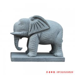 青石雕刻大象