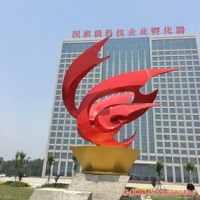 鳳凰涅槃雕塑