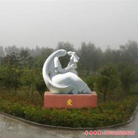 抽象石雕刻